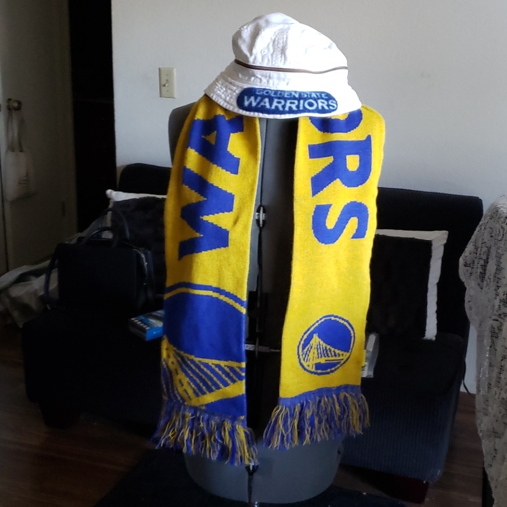 Golden State Warriors Scarf and Hat.